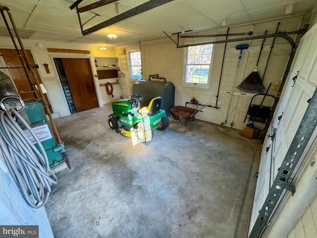 1114 W THOMAS RD, Lansdale, PA 19446