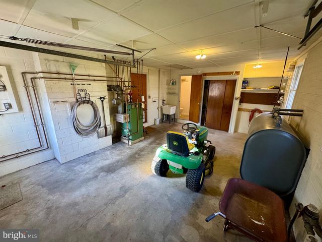 1114 W THOMAS RD, Lansdale, PA 19446