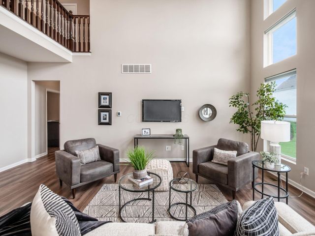 1434 Swanton Street, Lewis Center, OH 43035