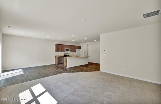 7602 Fair Ln, Louisville, KY 40291