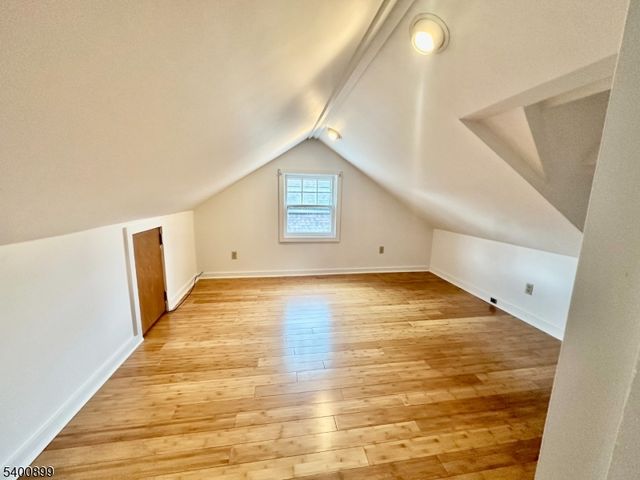 995 Grace Ter, Teaneck Twp., NJ 07666