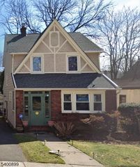 995 Grace Ter, Teaneck Twp., NJ 07666