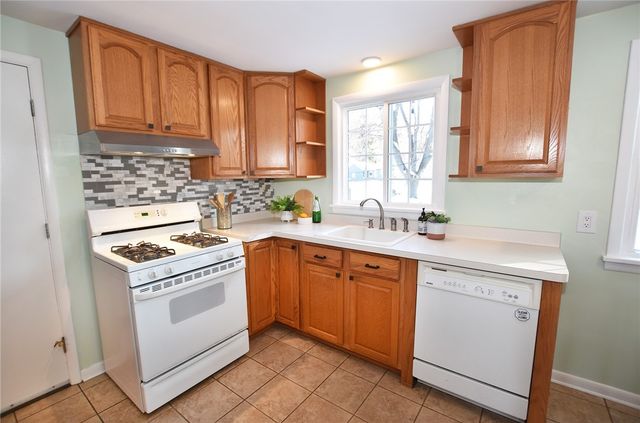 41 Summer Lane, Greece, NY 14626