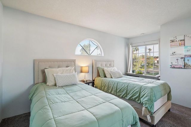 480 Evergreen Ash, Palm Desert, CA 92211