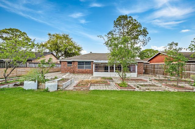 10606 Kirkdale Drive, Houston, TX 77089