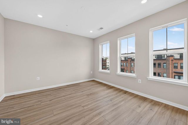 42194 SUMMER SUN TER, Ashburn, VA 20148