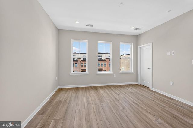 42194 SUMMER SUN TER, Ashburn, VA 20148