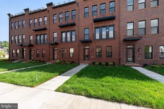 42194 SUMMER SUN TER, Ashburn, VA 20148