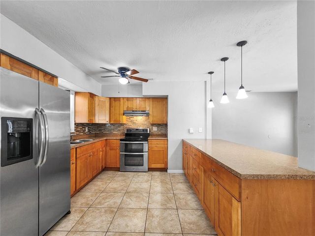 5773 56TH TERRACE N, St Petersburg, FL 33709