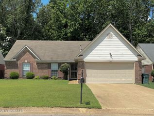 8287 Grayce Drive, Southaven, MS 38671