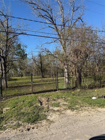 2527 Lone Oak Road, Houston, TX 77093