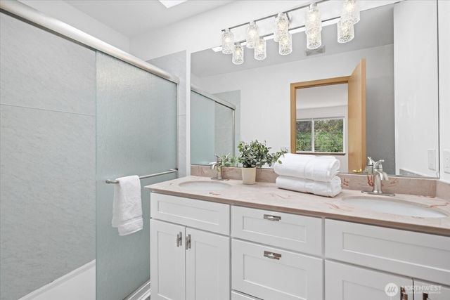 3001 S Charlestown Street, Seattle, WA 98144