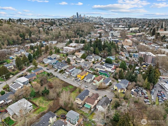3001 S Charlestown Street, Seattle, WA 98144