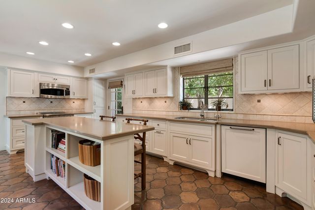 6701 N SCOTTSDALE Road 20, Scottsdale, AZ 85250