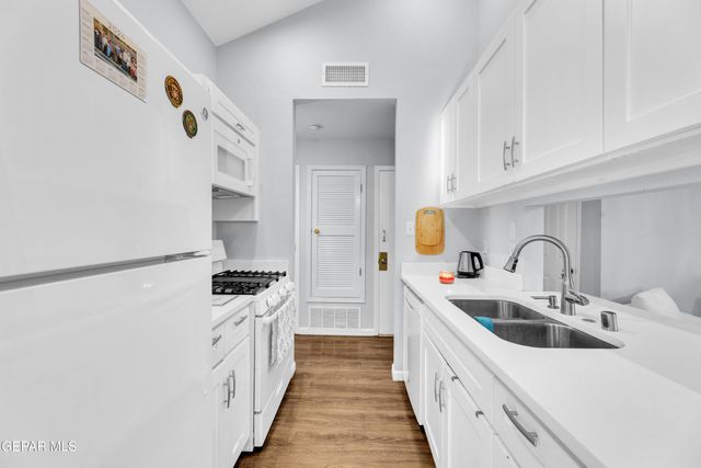 10945 GOLDEN POND Drive, El Paso, TX 79934