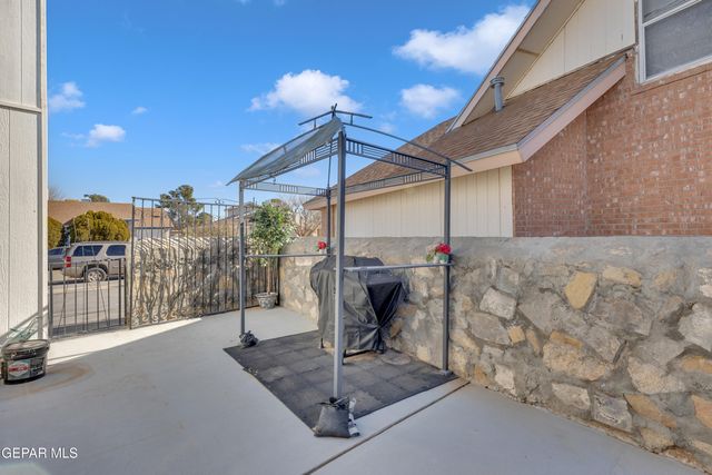 10945 GOLDEN POND Drive, El Paso, TX 79934