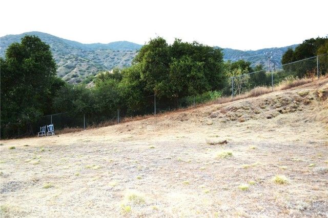 946 N Glendora Ave, Glendora, CA 91741