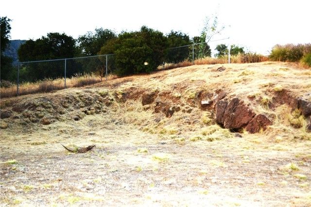 946 N Glendora Ave, Glendora, CA 91741