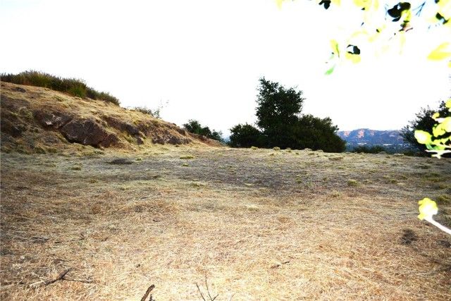 946 N Glendora Ave, Glendora, CA 91741