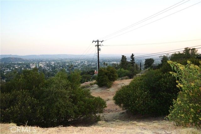 946 N Glendora Ave, Glendora, CA 91741