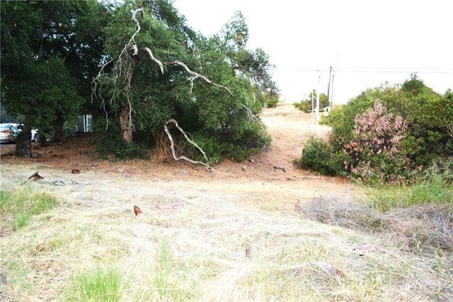 946 N Glendora Ave, Glendora, CA 91741