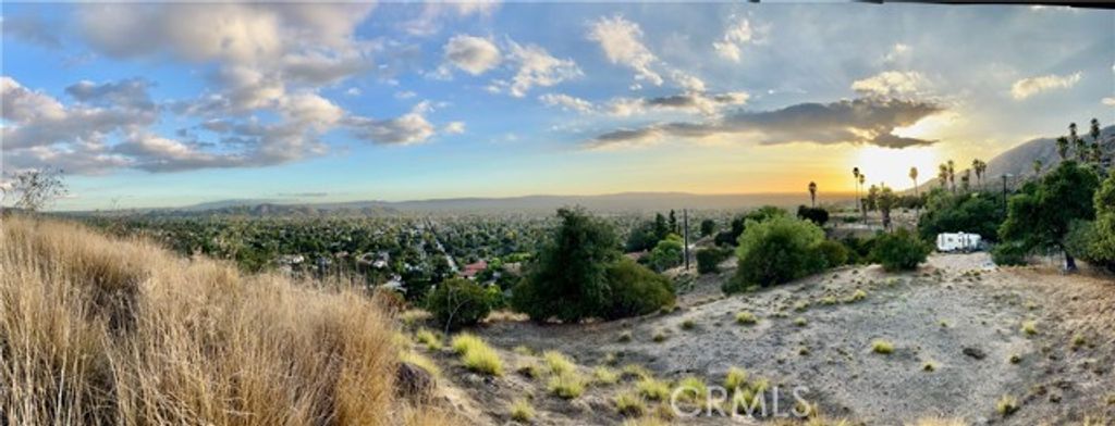 946 N Glendora Ave, Glendora, CA 91741