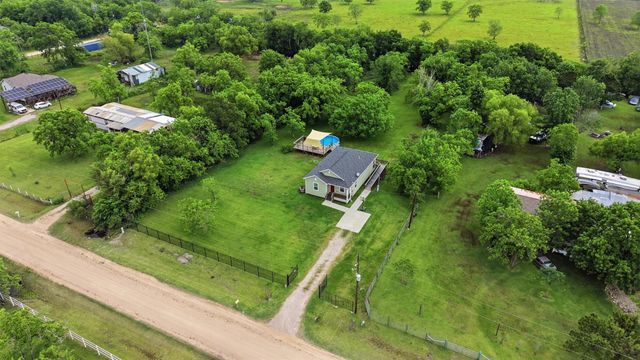 188 County Road 480, Dayton, TX 77535