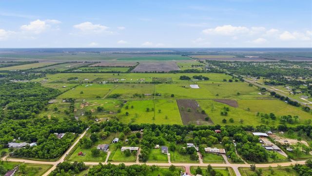 188 County Road 480, Dayton, TX 77535