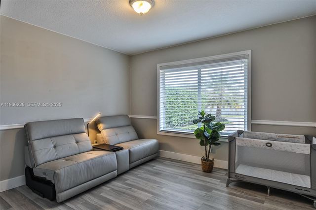 20550 NE 8th Ct, Miami, FL 33179