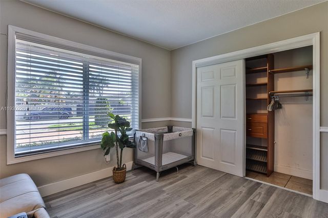 20550 NE 8th Ct, Miami, FL 33179