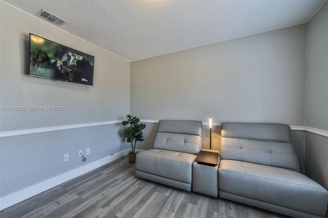 20550 NE 8th Ct, Miami, FL 33179