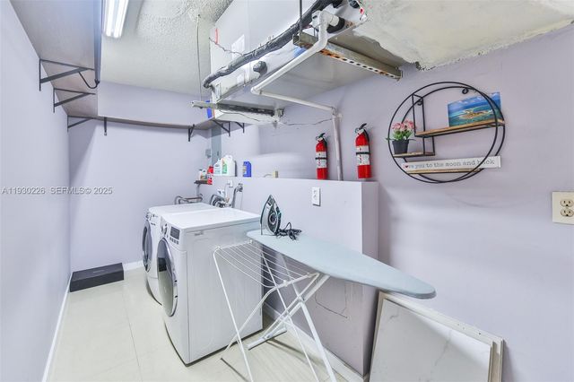 20550 NE 8th Ct, Miami, FL 33179