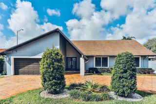 20550 NE 8th Ct, Miami, FL 33179