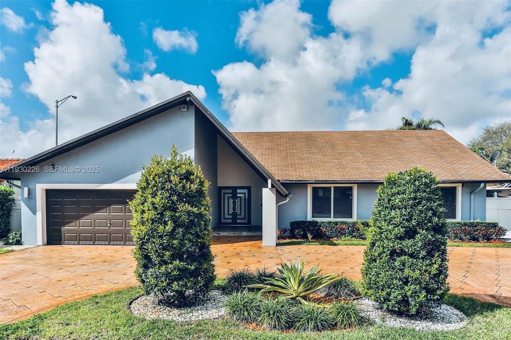 20550 NE 8th Ct, Miami, FL 33179