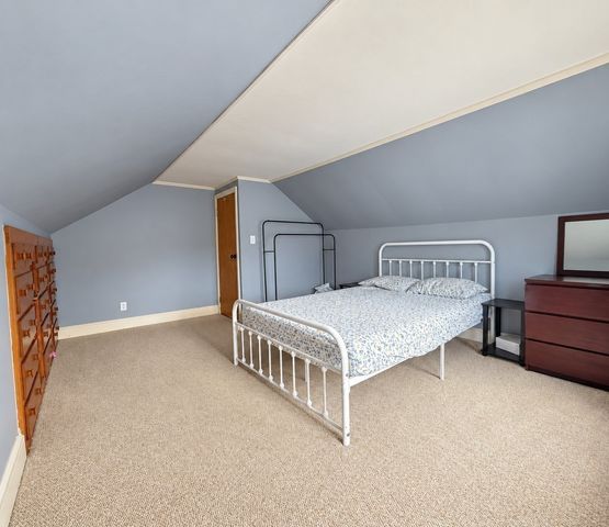 17 Crawford Rd, Braintree, MA 02184