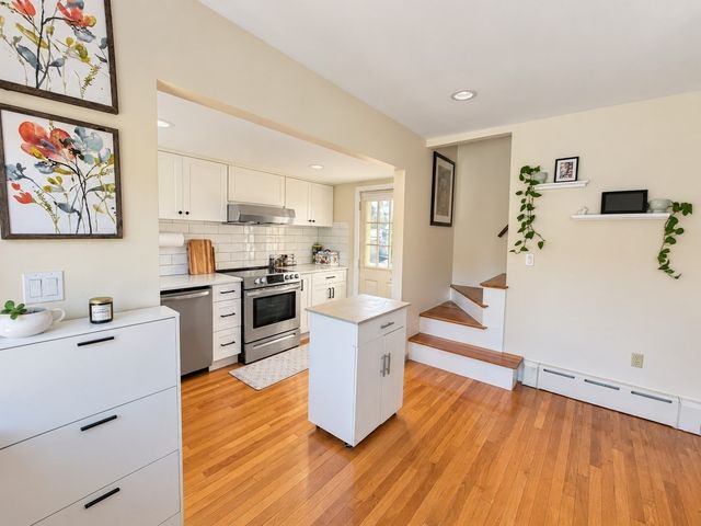 17 Crawford Rd, Braintree, MA 02184