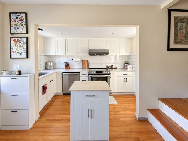 17 Crawford Rd, Braintree, MA 02184