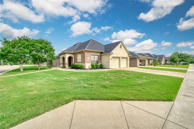 2205 Ironwood Drive, College Station, TX 77845