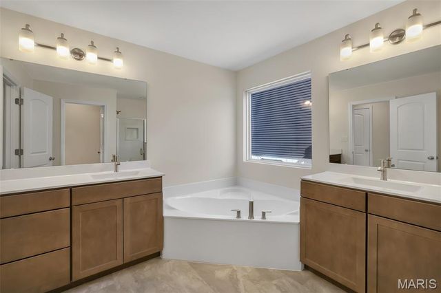 302 Osprey Court, Lake St Louis, MO 63367