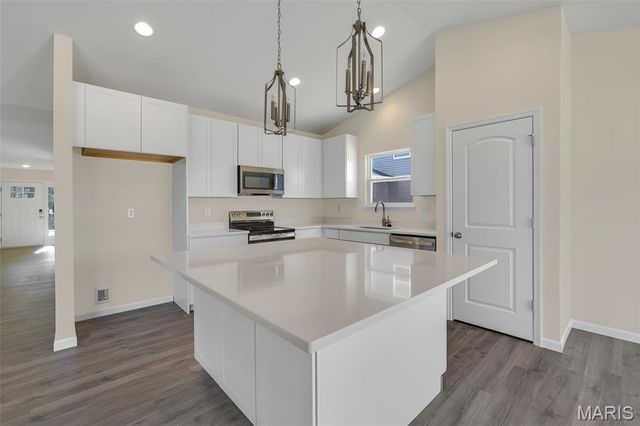 302 Osprey Court, Lake St Louis, MO 63367