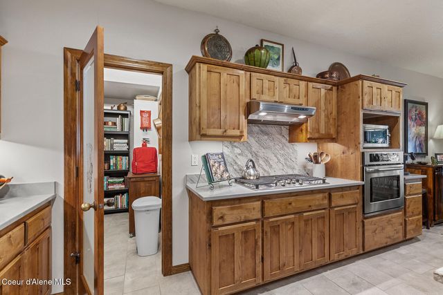 673 E Arena Loop, Hayden, ID 83835