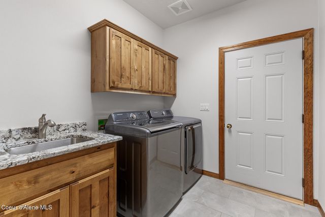 673 E Arena Loop, Hayden, ID 83835