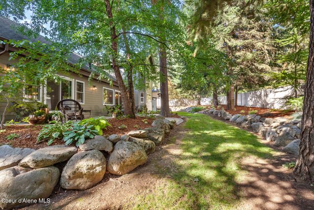 673 E Arena Loop, Hayden, ID 83835