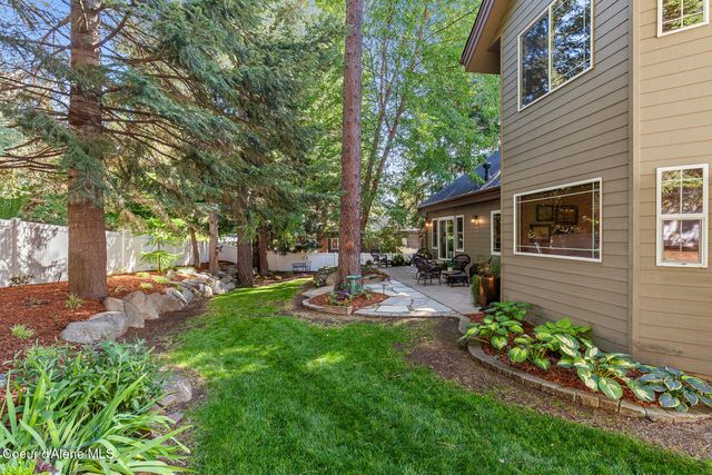 673 E Arena Loop, Hayden, ID 83835