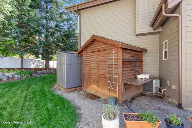 673 E Arena Loop, Hayden, ID 83835