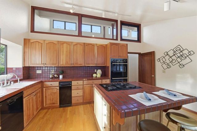 12861 Foothill Lane, Saratoga, CA 95070