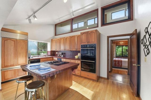 12861 Foothill Lane, Saratoga, CA 95070