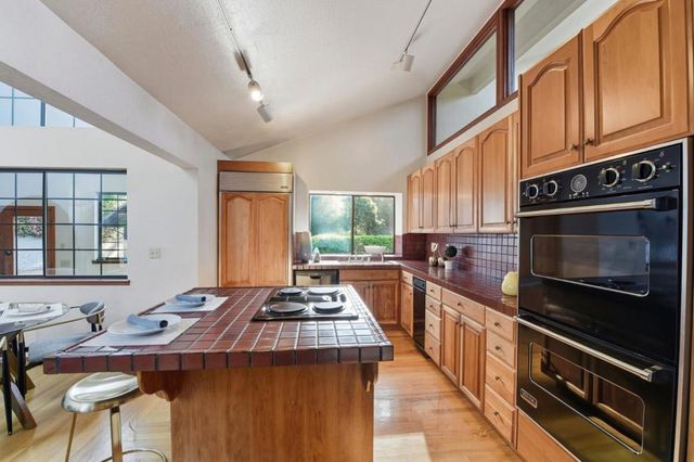 12861 Foothill Lane, Saratoga, CA 95070