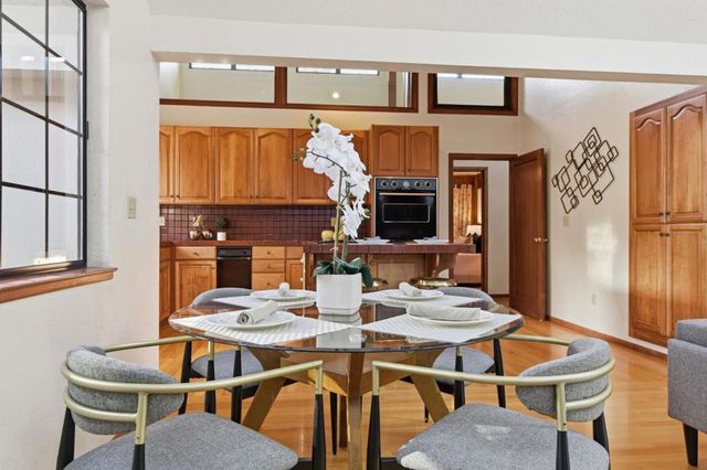 12861 Foothill Lane, Saratoga, CA 95070