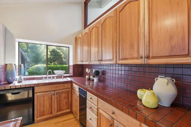 12861 Foothill Lane, Saratoga, CA 95070
